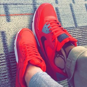 Meet your Posher, Caitlin